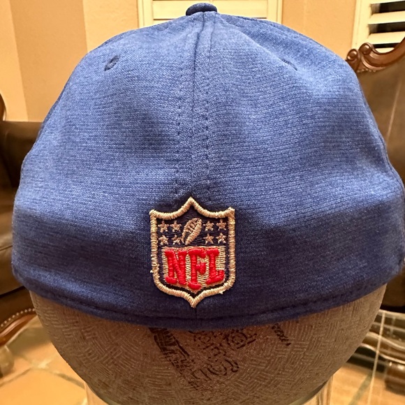 Buffalo Bills NEW w/o tags Embellished Rubber Logo, BILLIEVE Tag NFL Hat - Picture 4 of 7